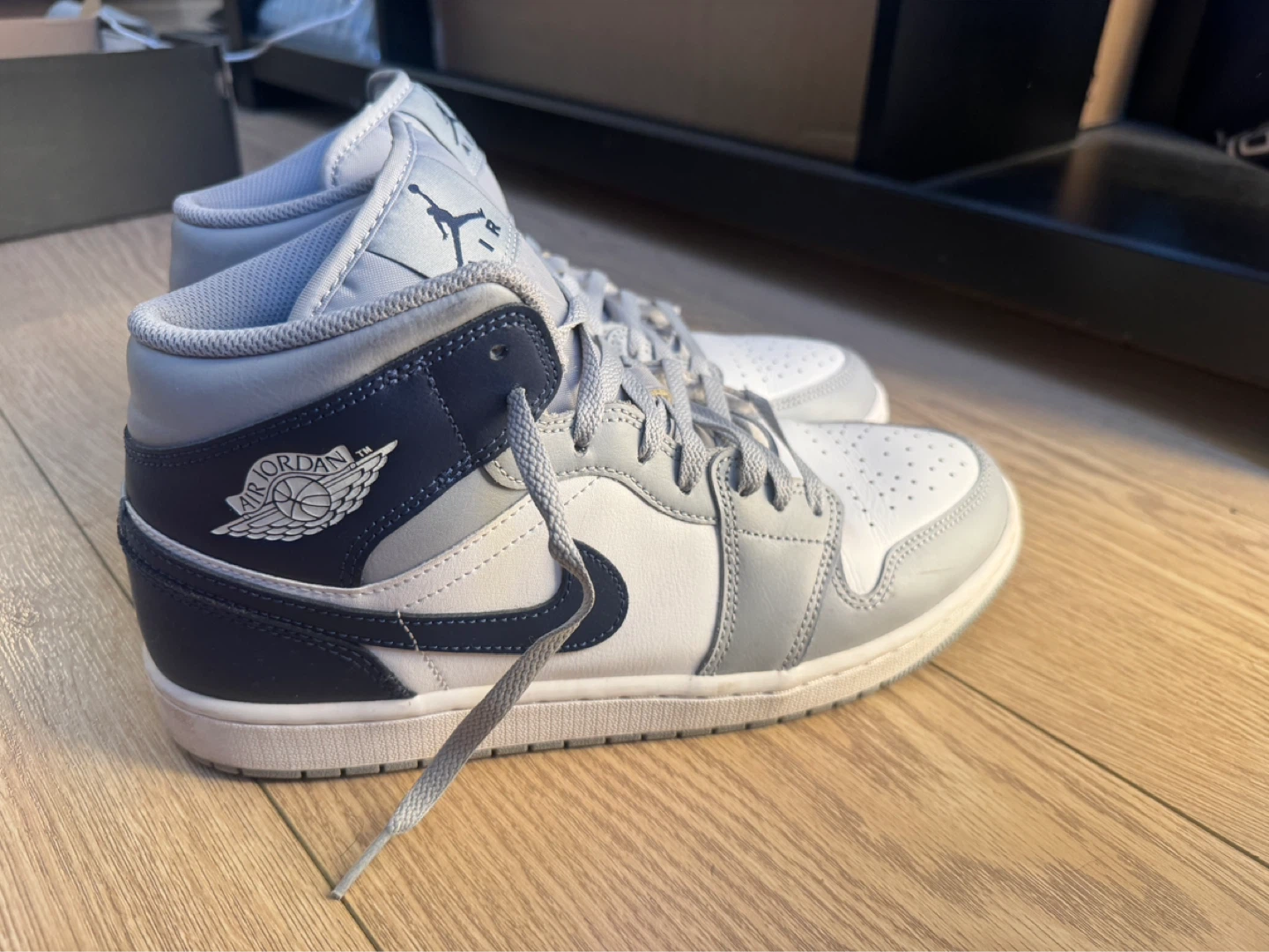 Air Jordan 1 Mid Men's Shoes - photo 3