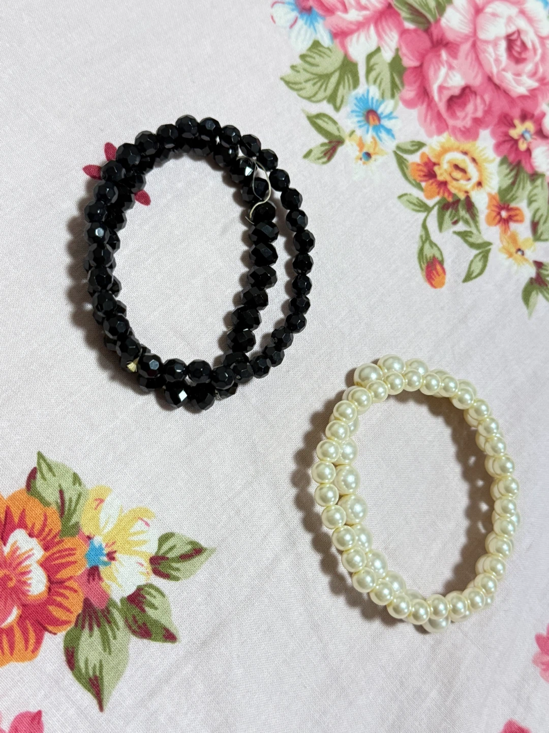 Pearl and Black Beaded Bracelets - Set of 4 - photo 4
