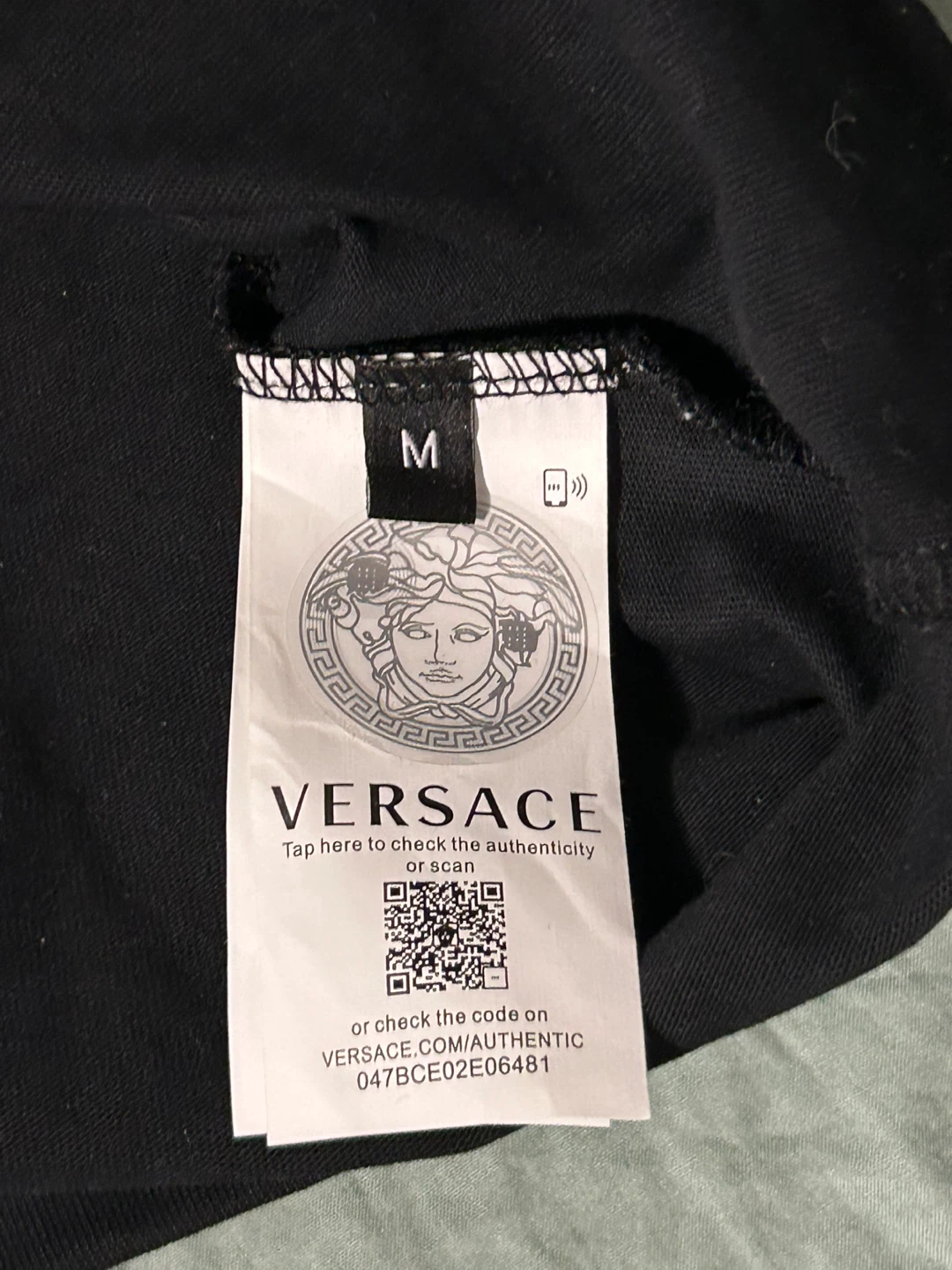 Tons of t shirts Versace, arcteryx, gallery dept, Corteiz, bape - photo 2