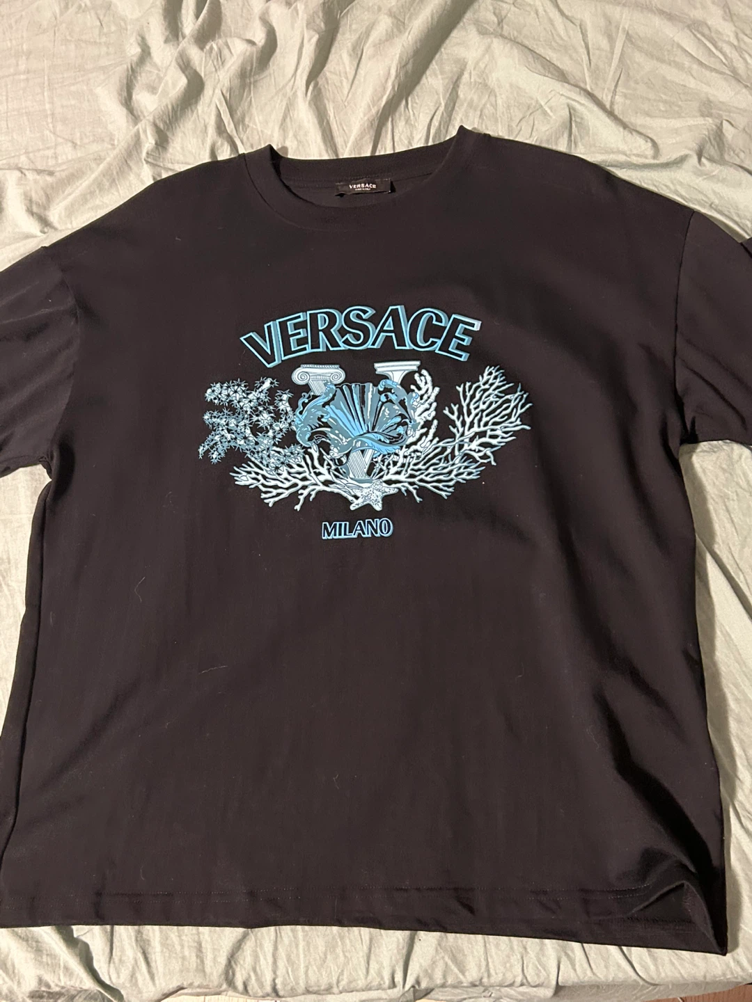 Tons of t shirts Versace, arcteryx, gallery dept, Corteiz, bape