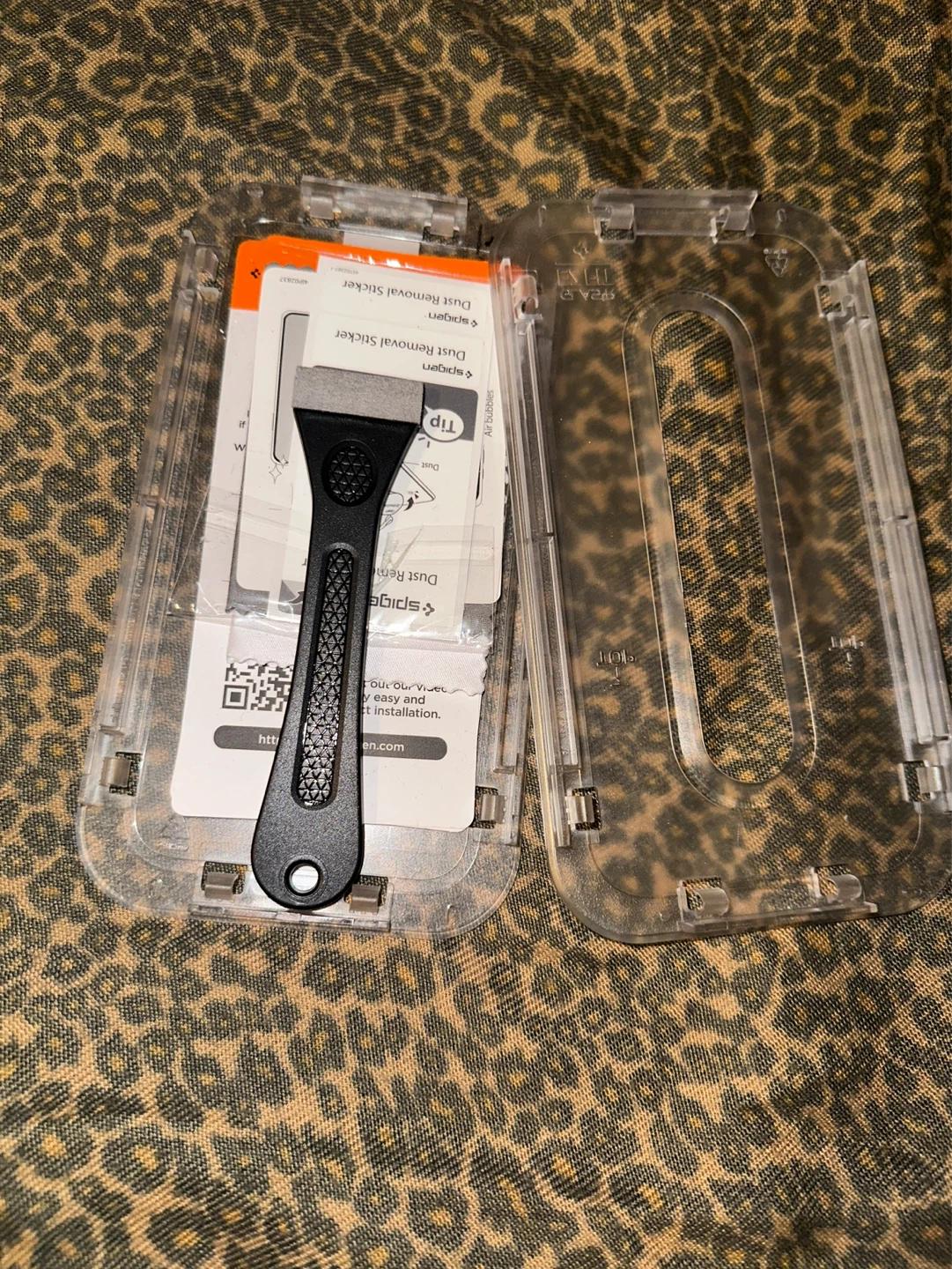 Spigen Screen Protector Alignment Tool Kit