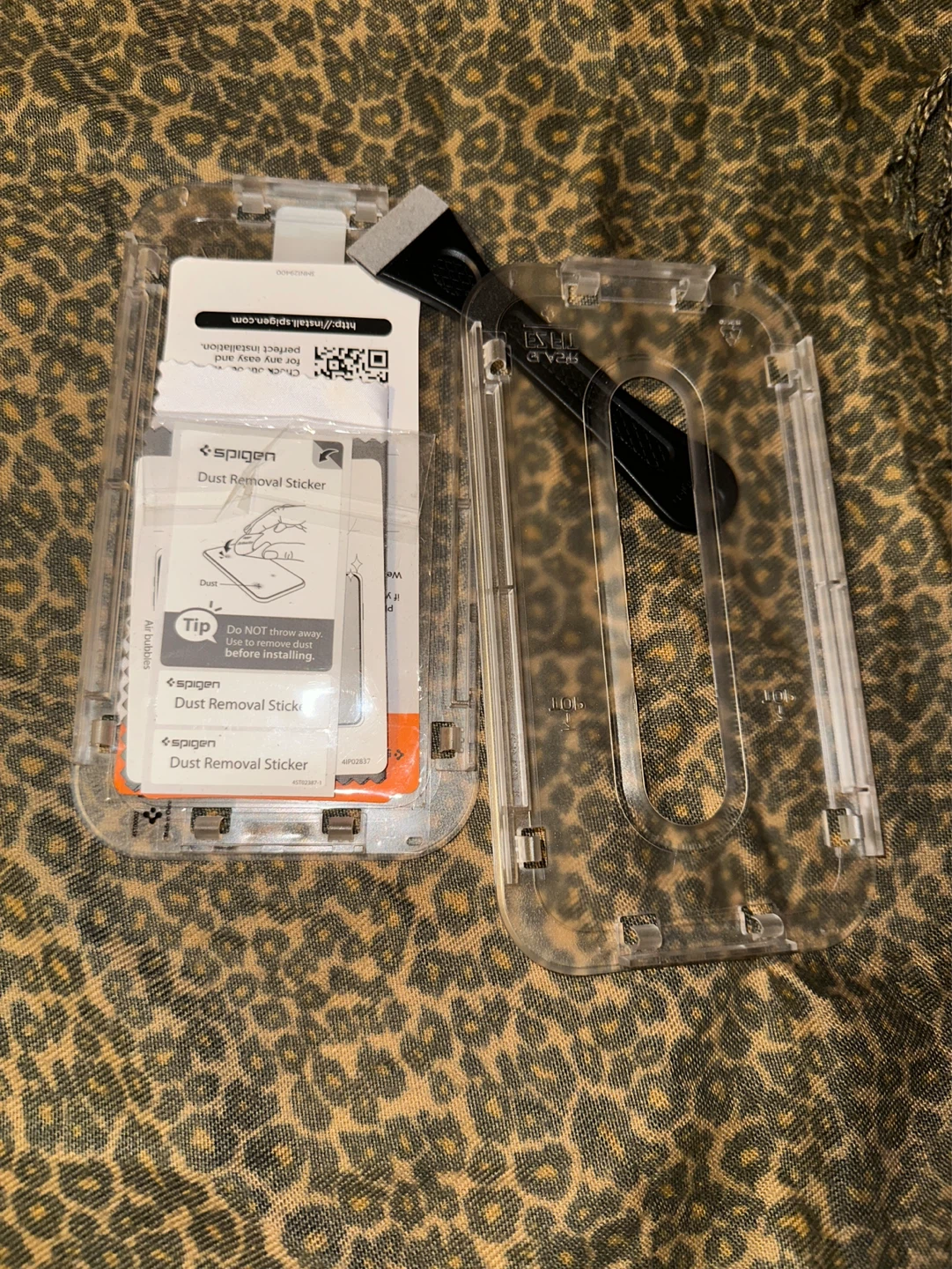 Spigen Screen Protector Alignment Tool Kit - photo 2