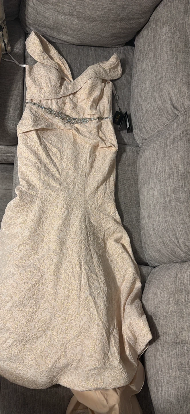 Terrani evening gown - photo 3