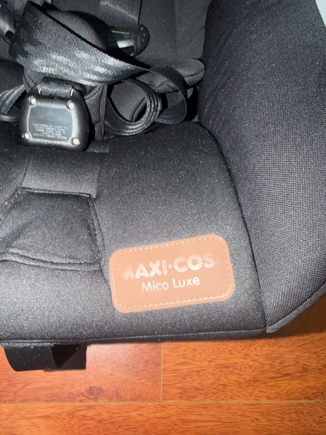 New 2025 Maxi-Cosi Mico Luxe Infant Car Seat and Base - photo 2