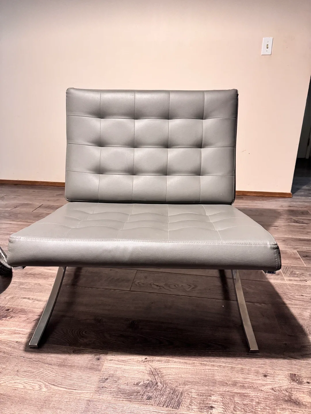 Grey Tufted Faux Leather Lounge Chair - photo 2