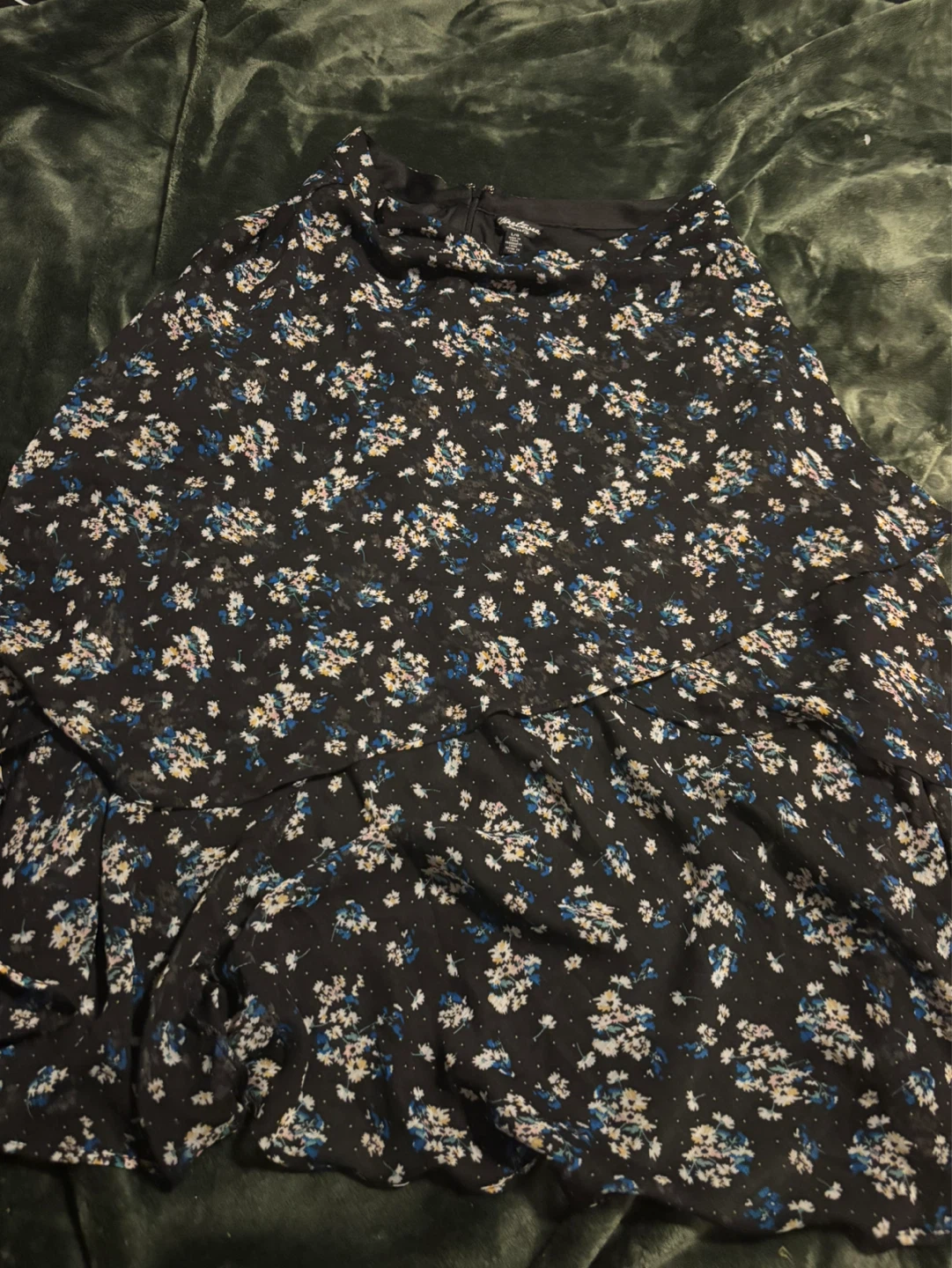 L/G Black Floral hi low  Skirt
