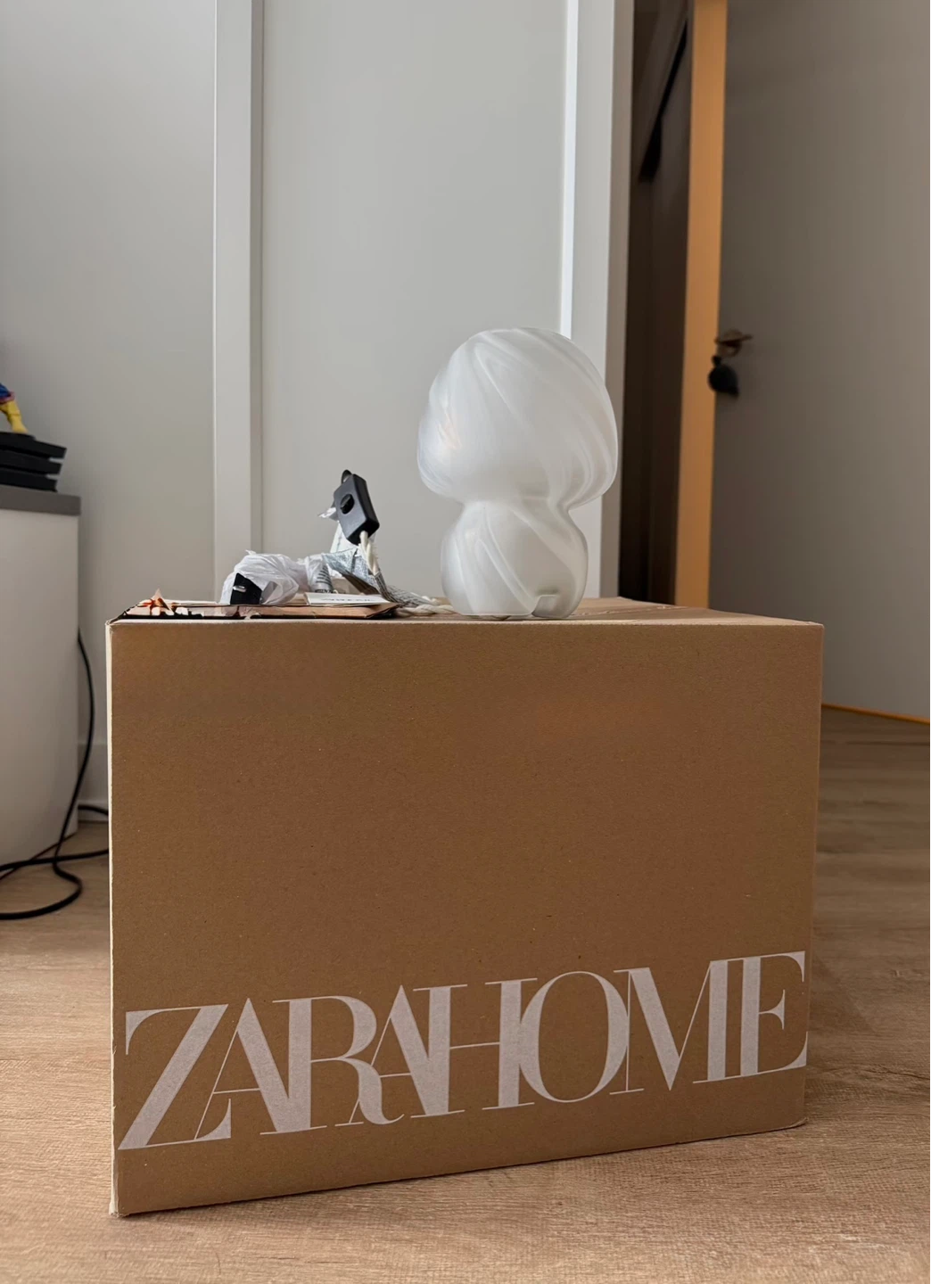 💡 Brand New Zara Home Glass Mushroom Table Lamp