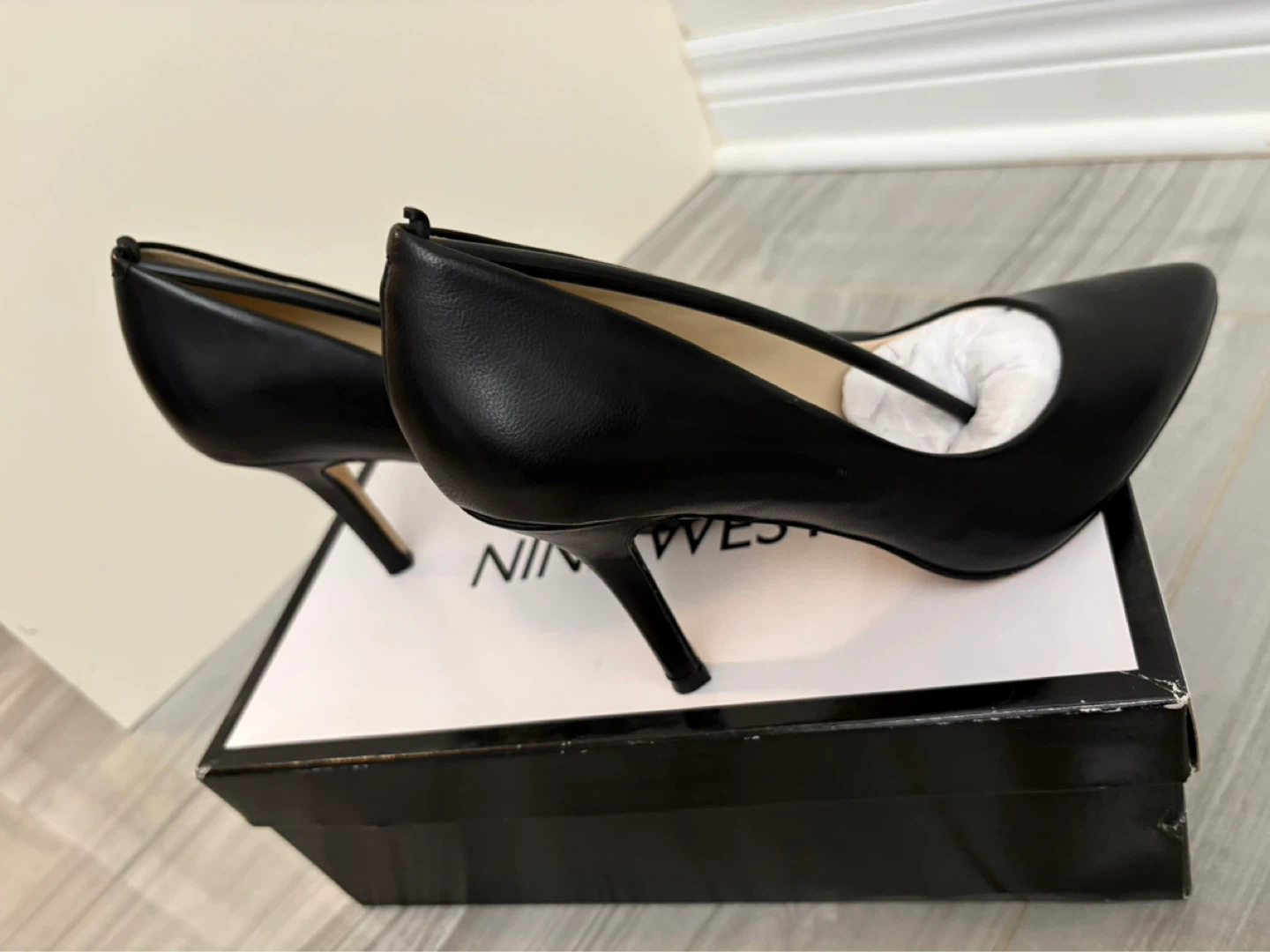 Nine West Black Leather Heels - Size 7M - photo 2