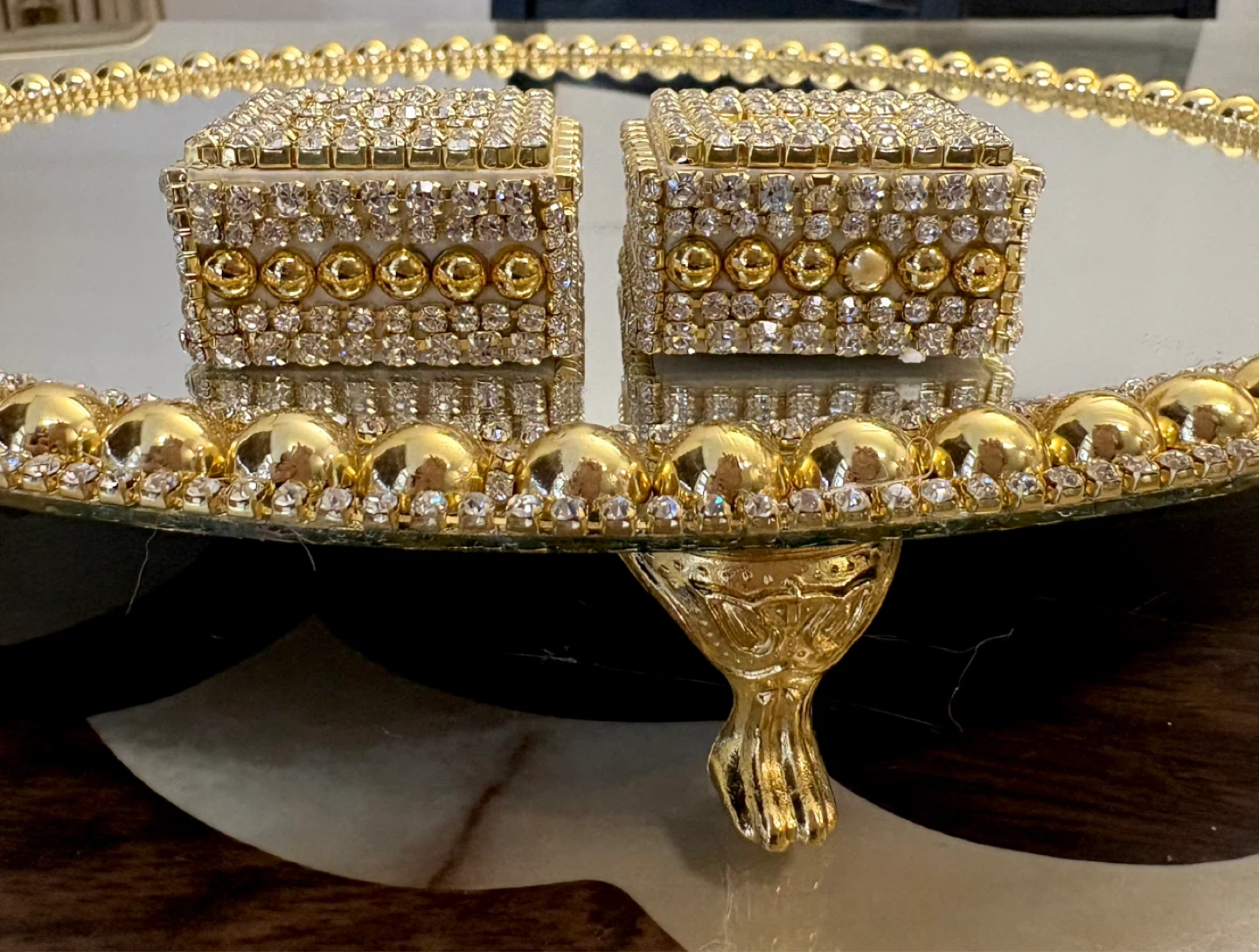 Round Mirror Tray with gold Pearls & gold rhinestone Border - photo 2