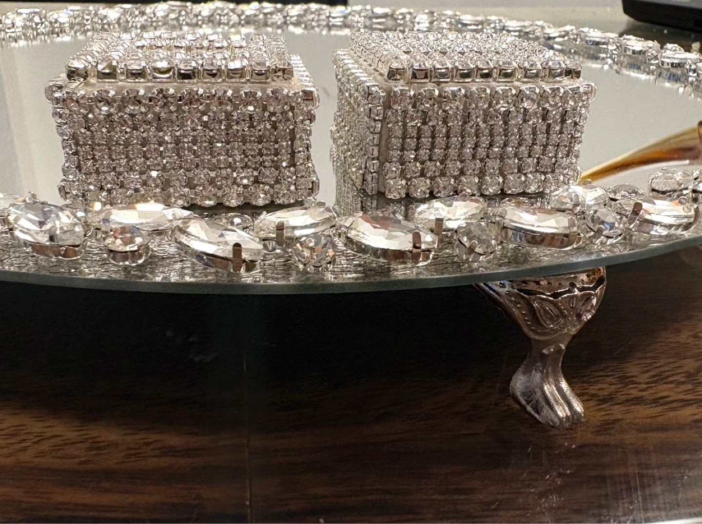 Round mirror tray with silver glass crystal rhinestone trim - photo 2