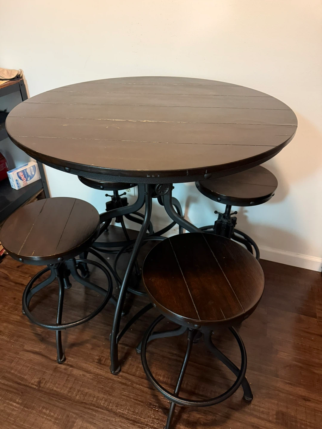 Round Bar Height Table with 4 Stools