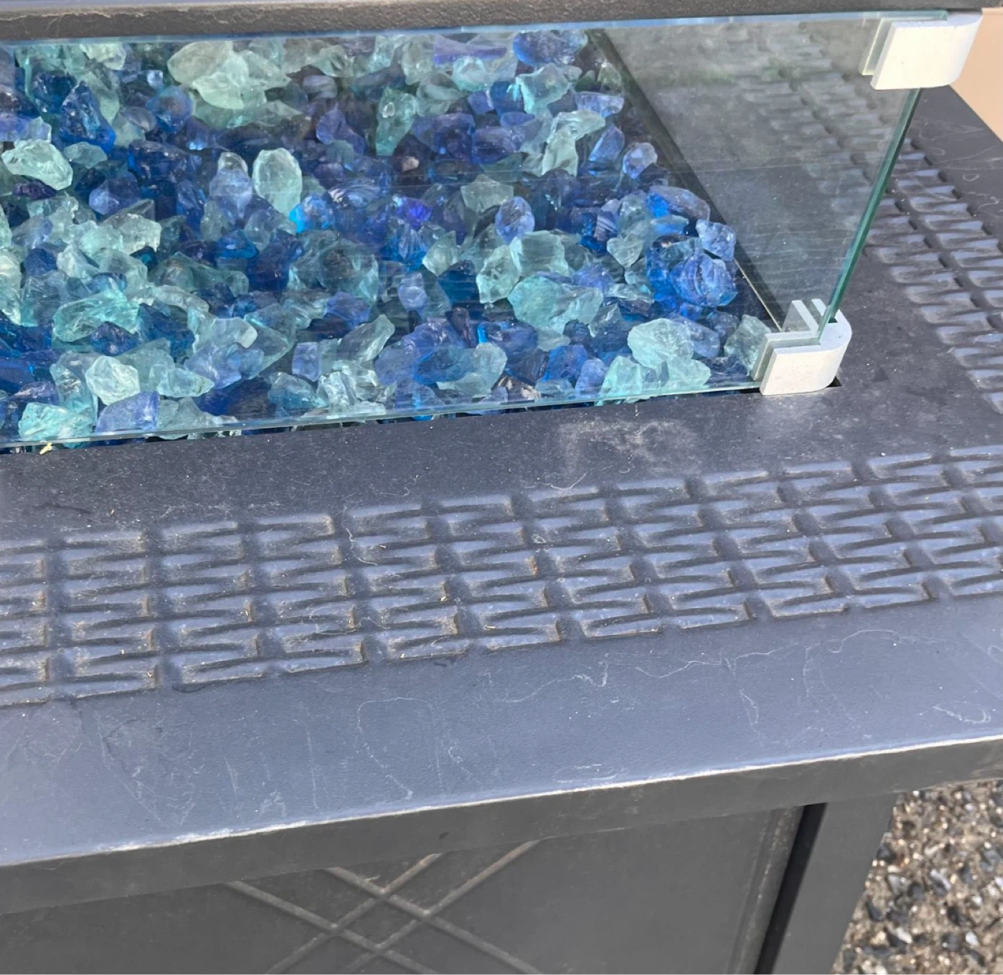 28in Propane Gas Fire Pit Table with Lid & Blue Glass Rocks - photo 3