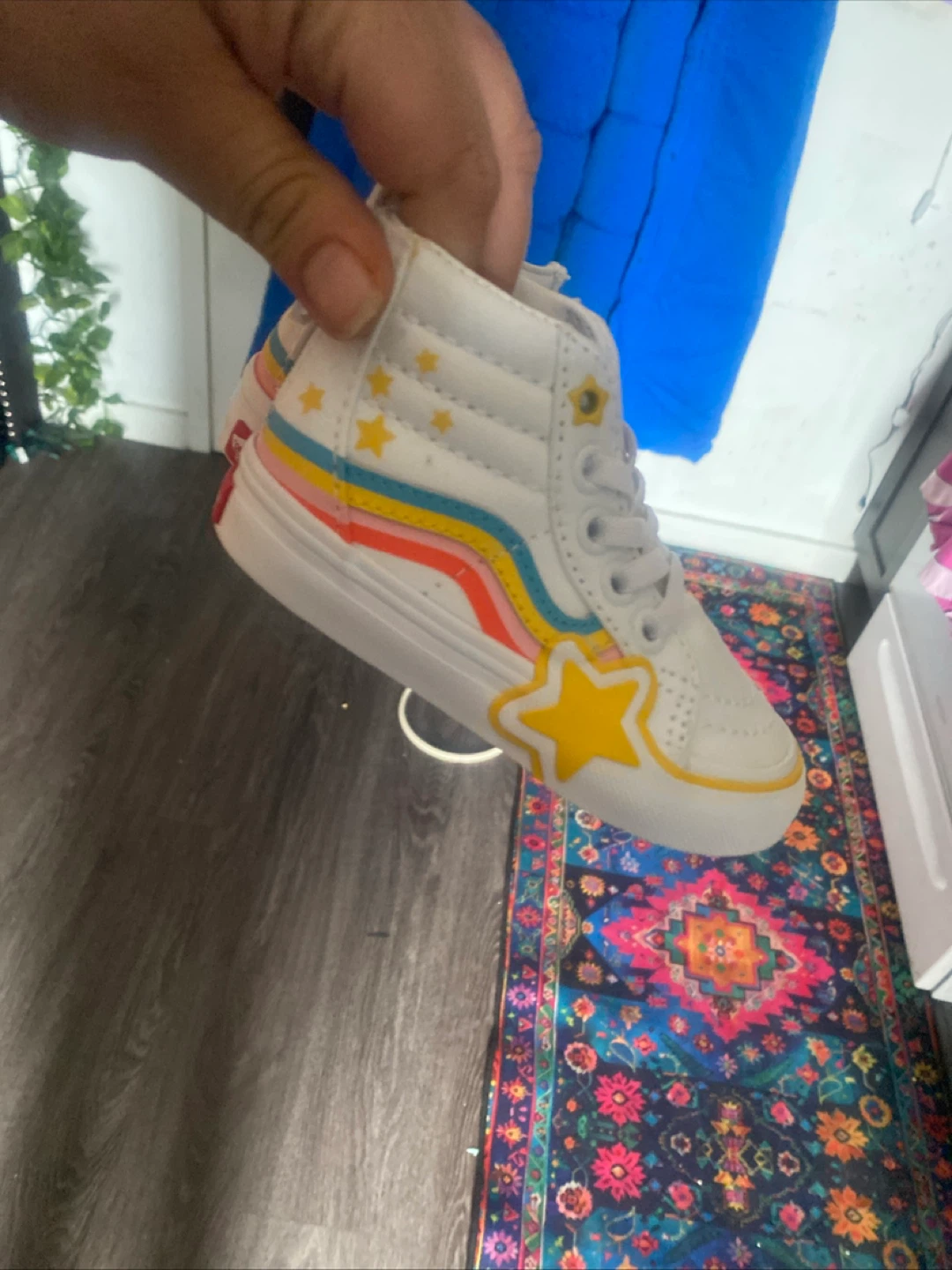 Vans Kids Sk8-Hi Zip Rainbow Star Sneakers