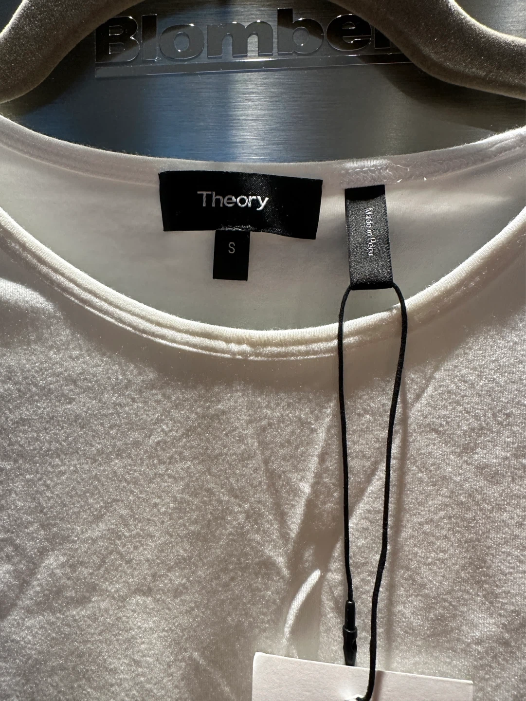 New Theory White Sleeveless Top w/ Tags - Size S] - photo 2