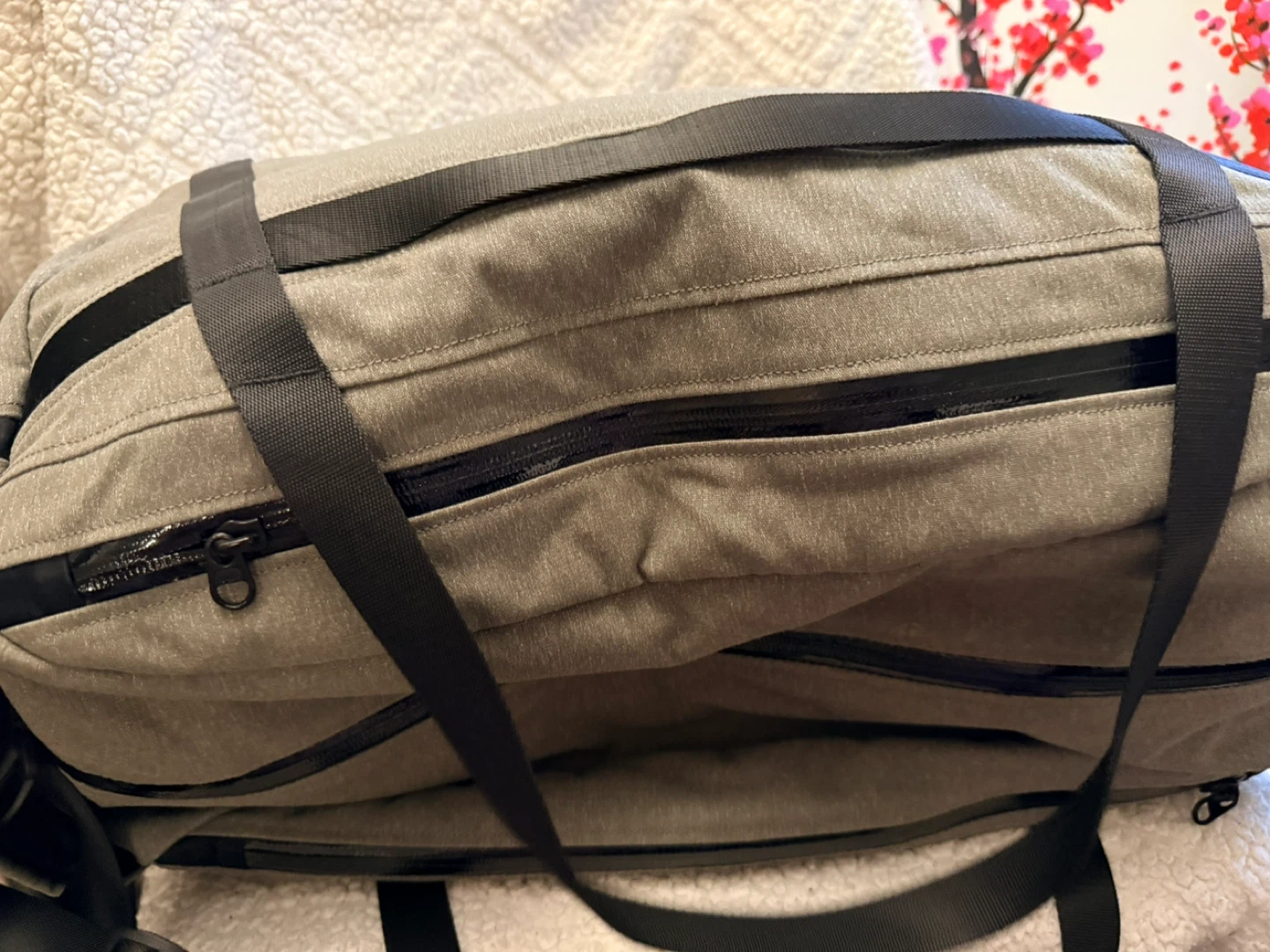 Lululemon Grey Duffel Bag - photo 3