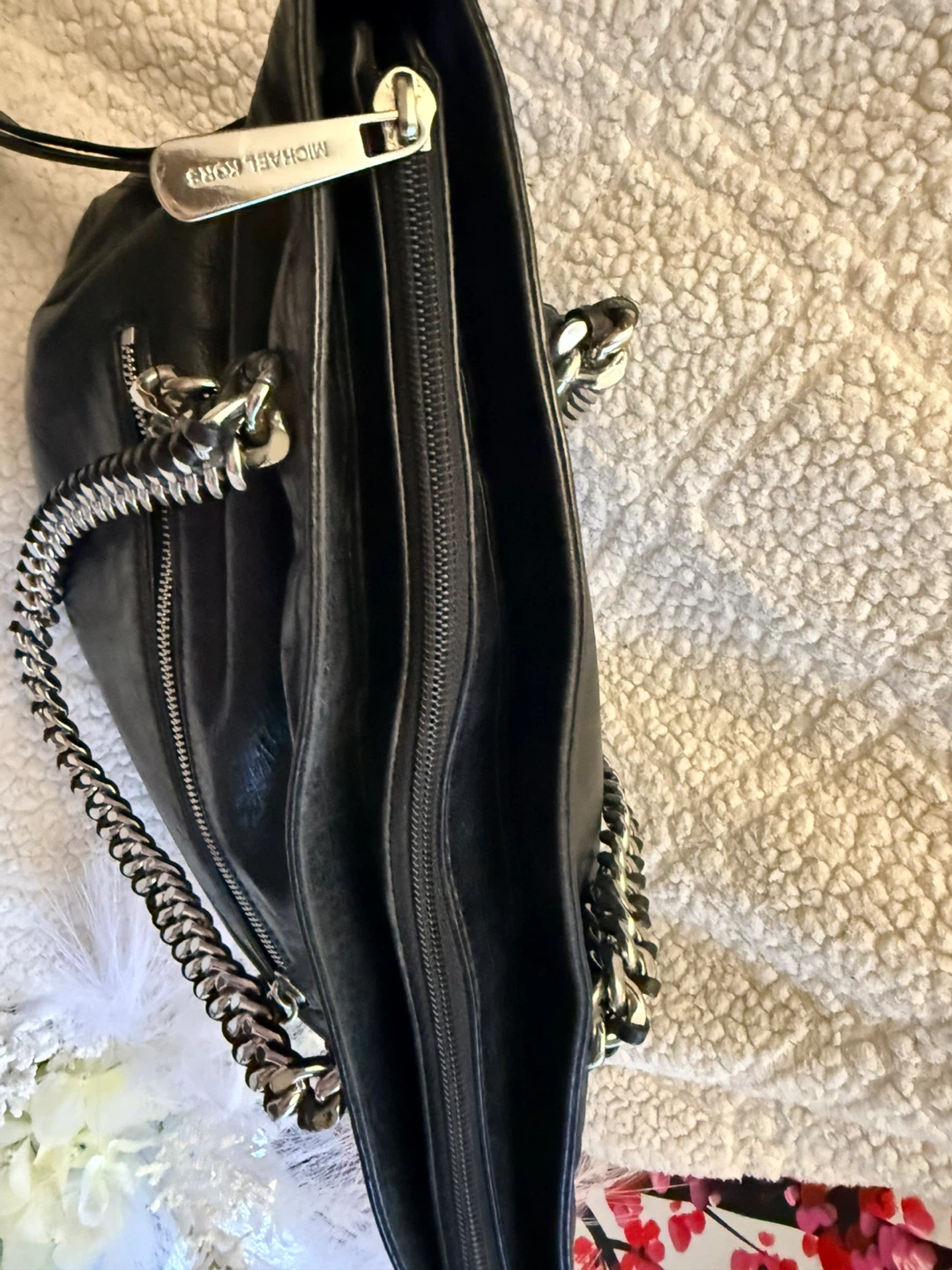 Michael Kors Black Leather Shoulder Bag with Silver Chain - photo 5