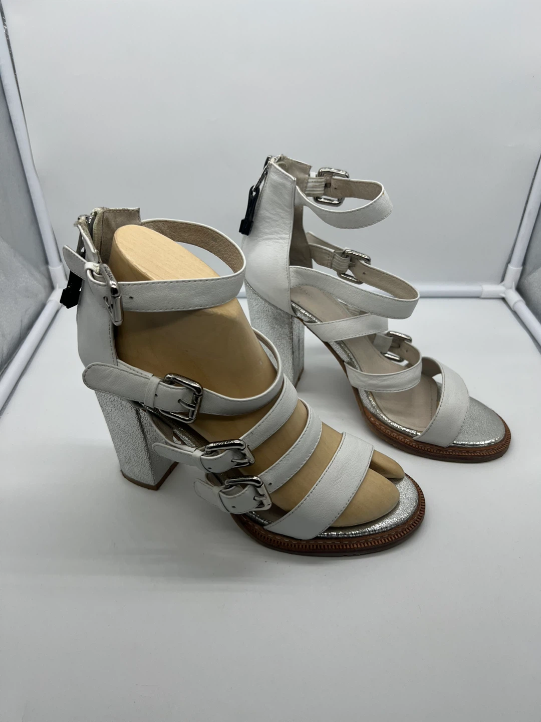 RUDSAK White Leather Strap Metallic Silver Block Heel Sandals 40