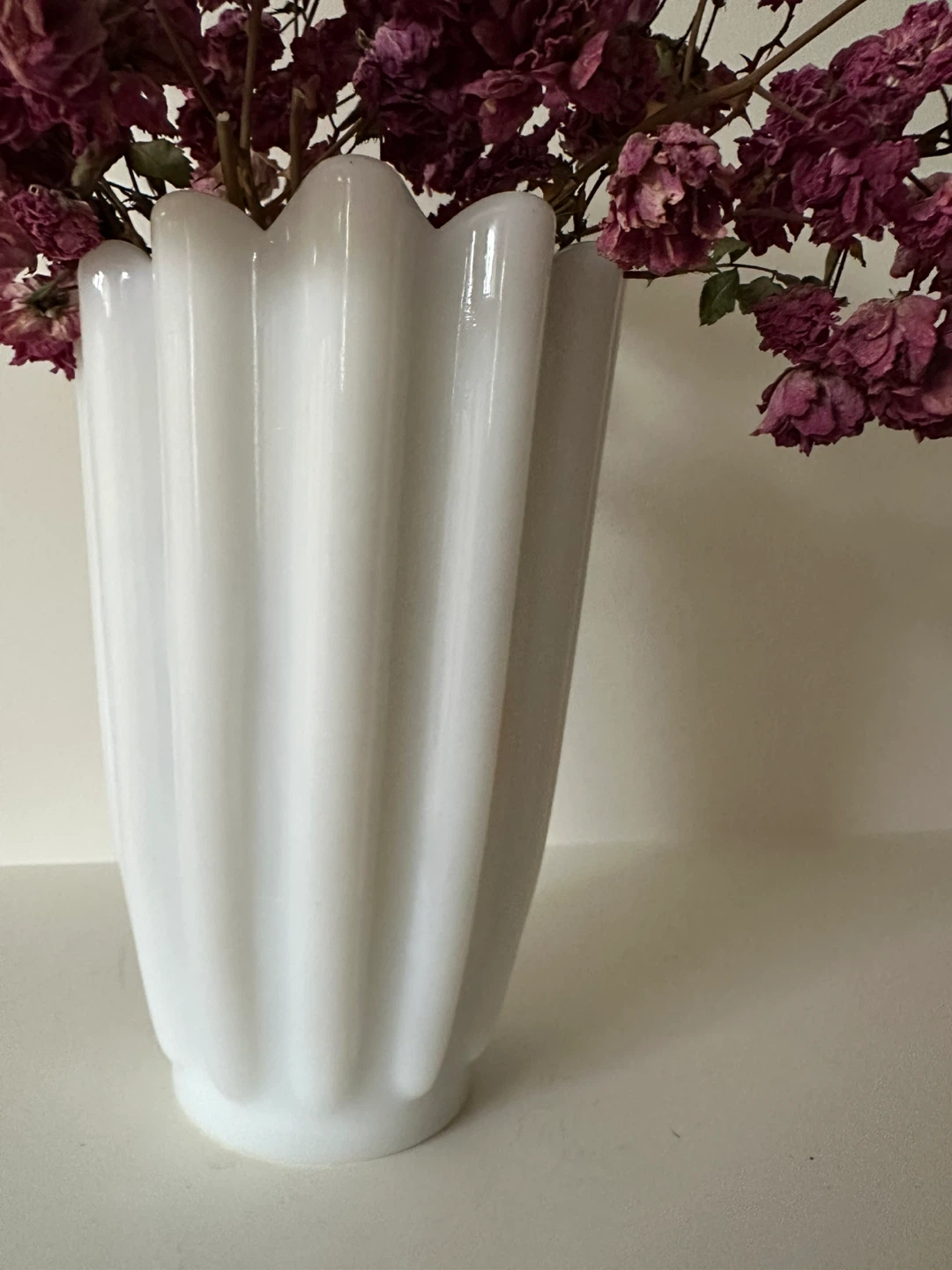 White Milk Glass Vase - photo 3