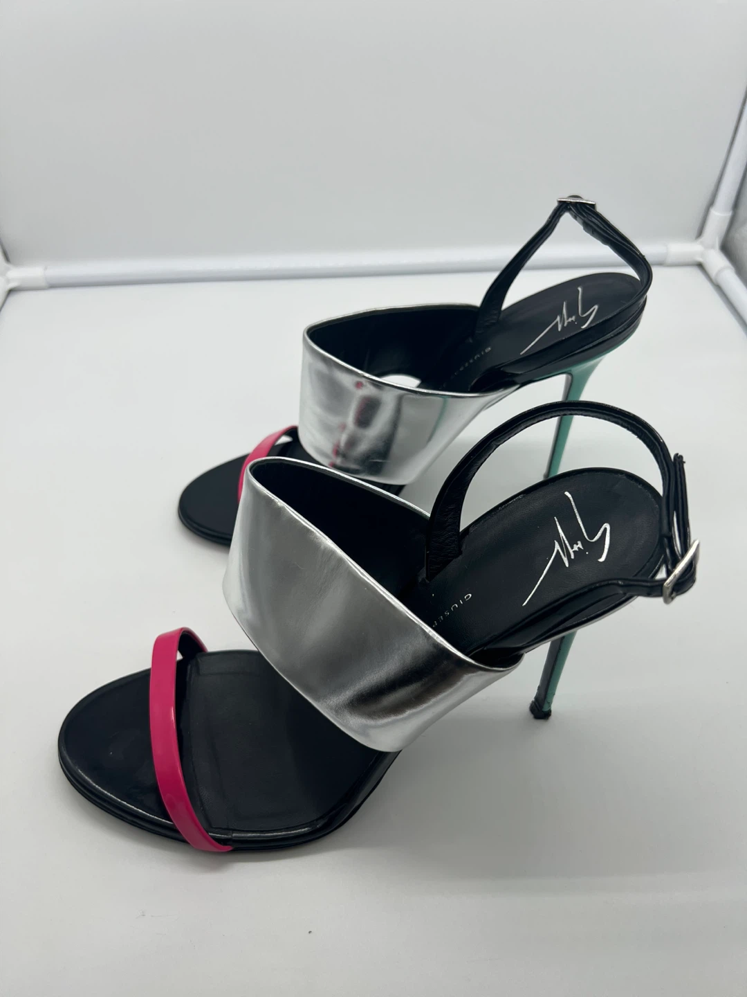 GIUSEPPE ZANOTTI Pink Patent Leather Green Stiletto Sandals 40 - photo 4
