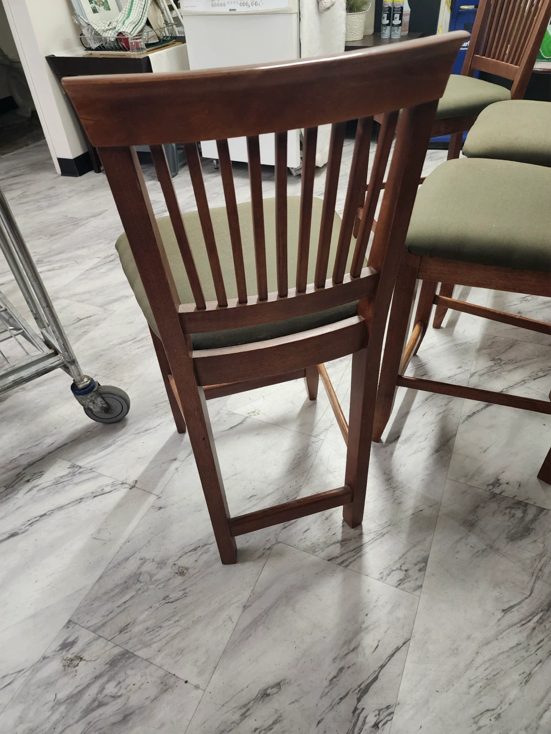 Set of 4 Wooden Bar Stools with Green Upholstery - photo 3