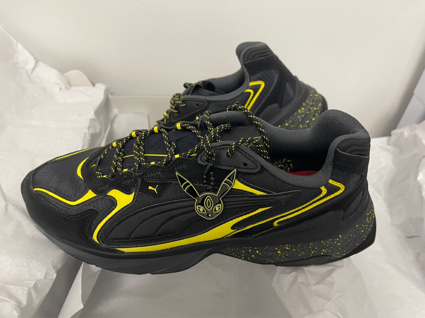 PUMA × Pokémon: Umbreon Fade Nitro Sneakers size 10.5
