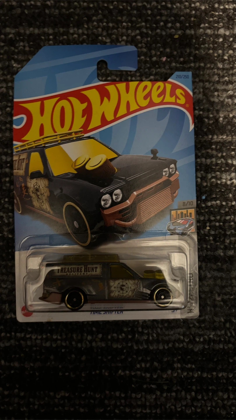 Hot Wheels Treasure Hunt