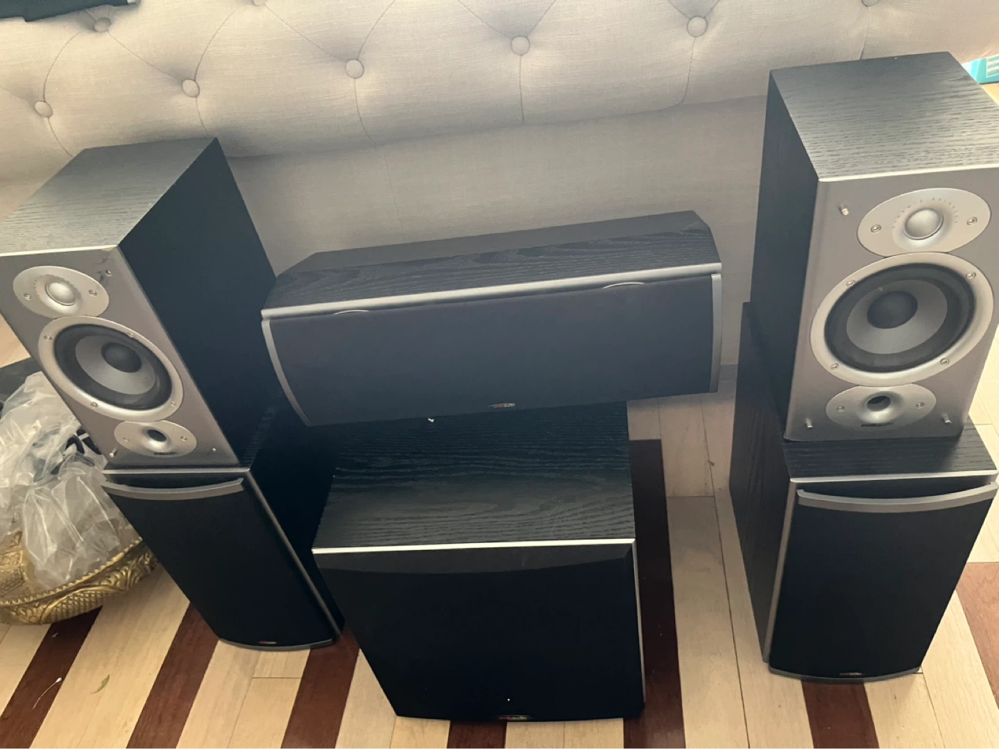Polk Audio Speaker System 6 pieces in total