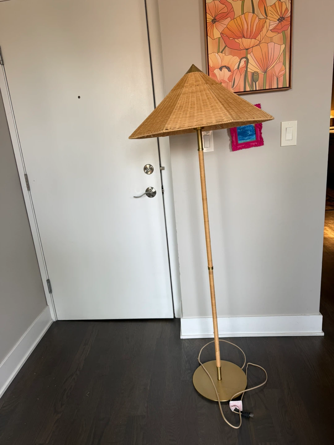 Wicker and Brass Floor Lamp - photo 2
