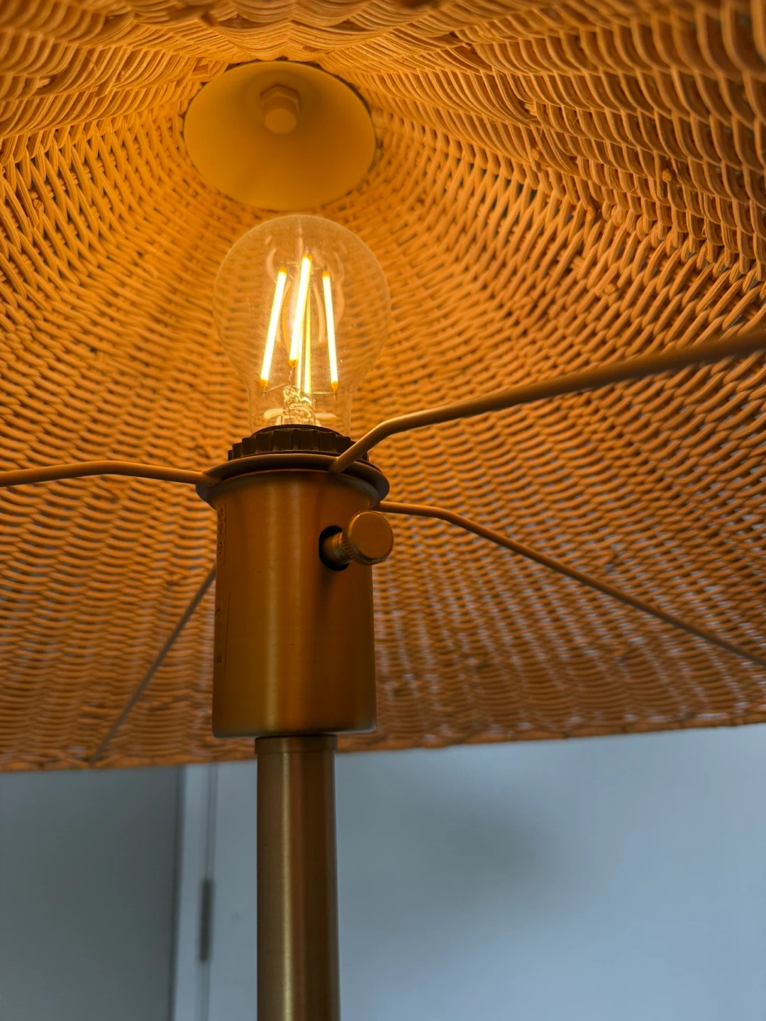 Wicker and Brass Floor Lamp - photo 3
