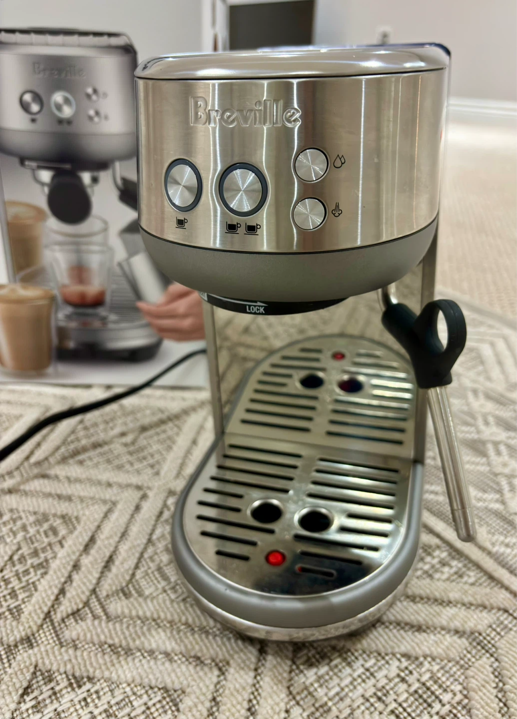 Breville the Bambino Espresso Machine with Auto Milk Frother - photo 2