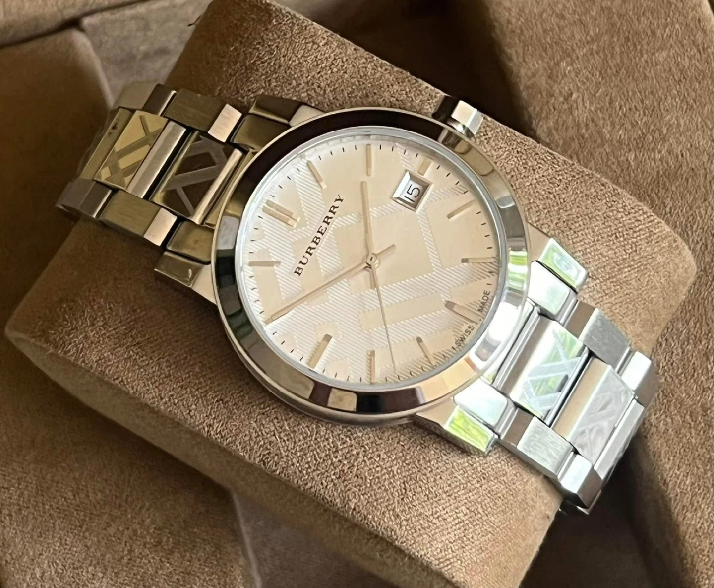 FOR SALE ✨ Burberry Women Silver  Stainless Steel Watch - photo 4