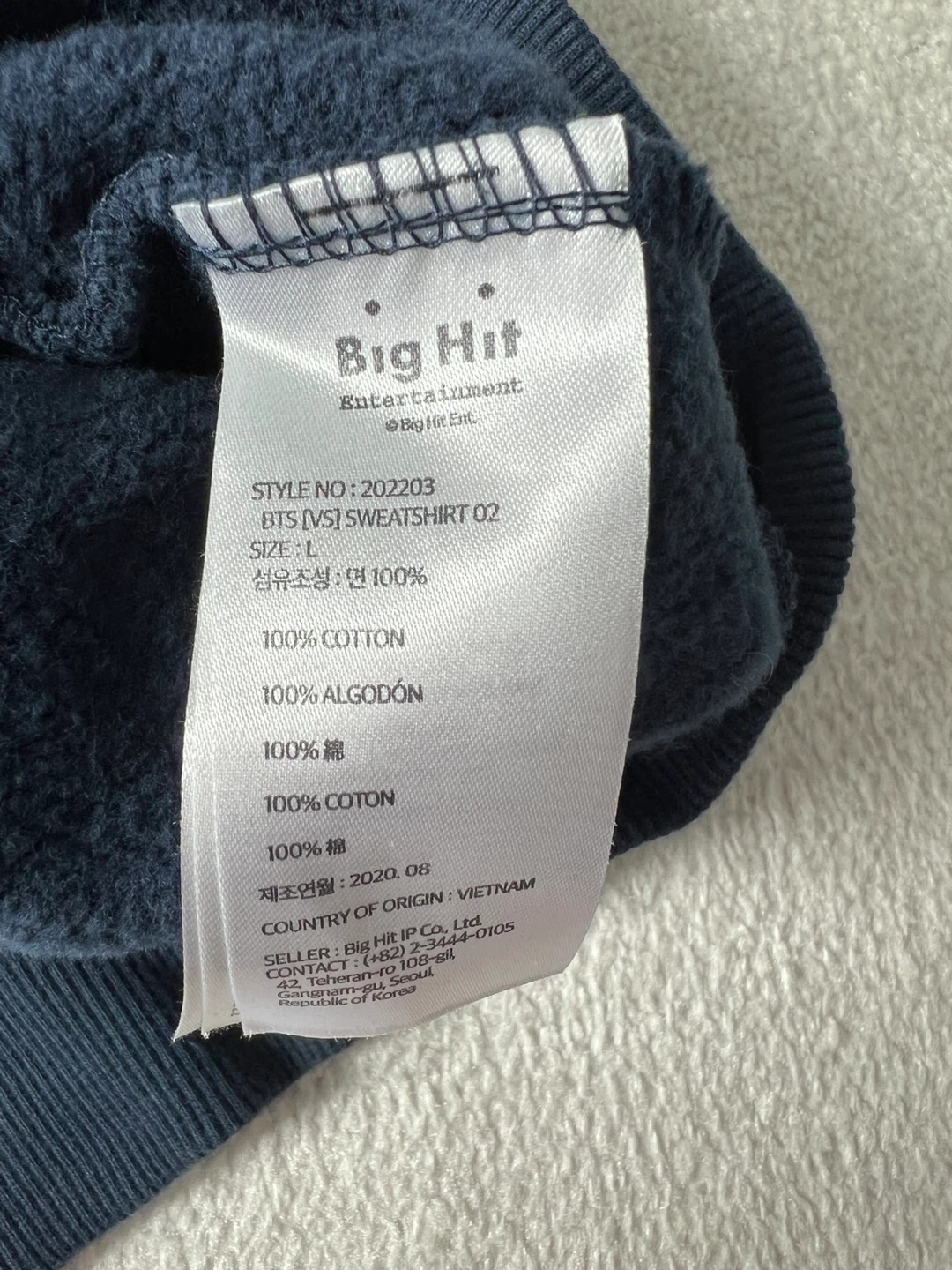 Big Hit Entertainment BTS Sweatshirt - Size L - photo 3