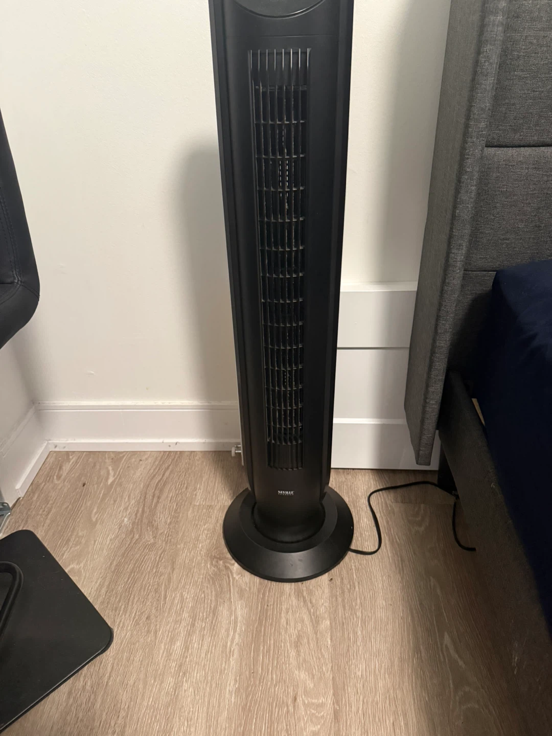Black iLIVING Tower Fan - photo 3