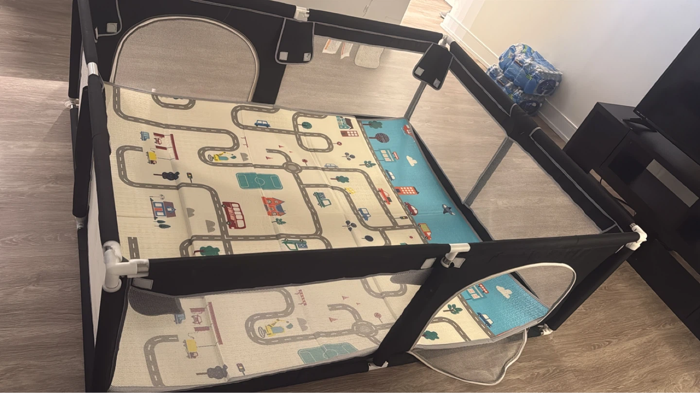 Baby Playpen with Play Mat