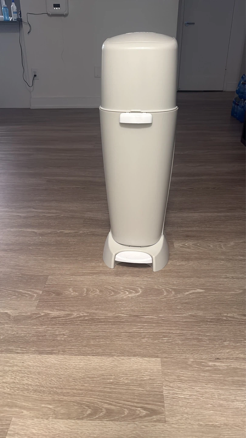 Genie Diaper Pail - photo 3