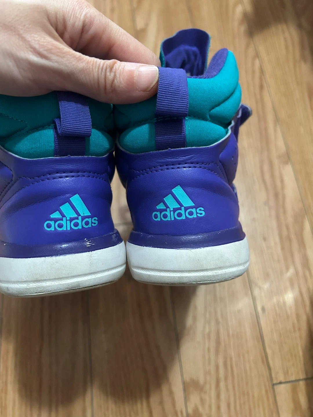 Size 7.5 Women Adidas Hi-Top Sneakers - photo 5