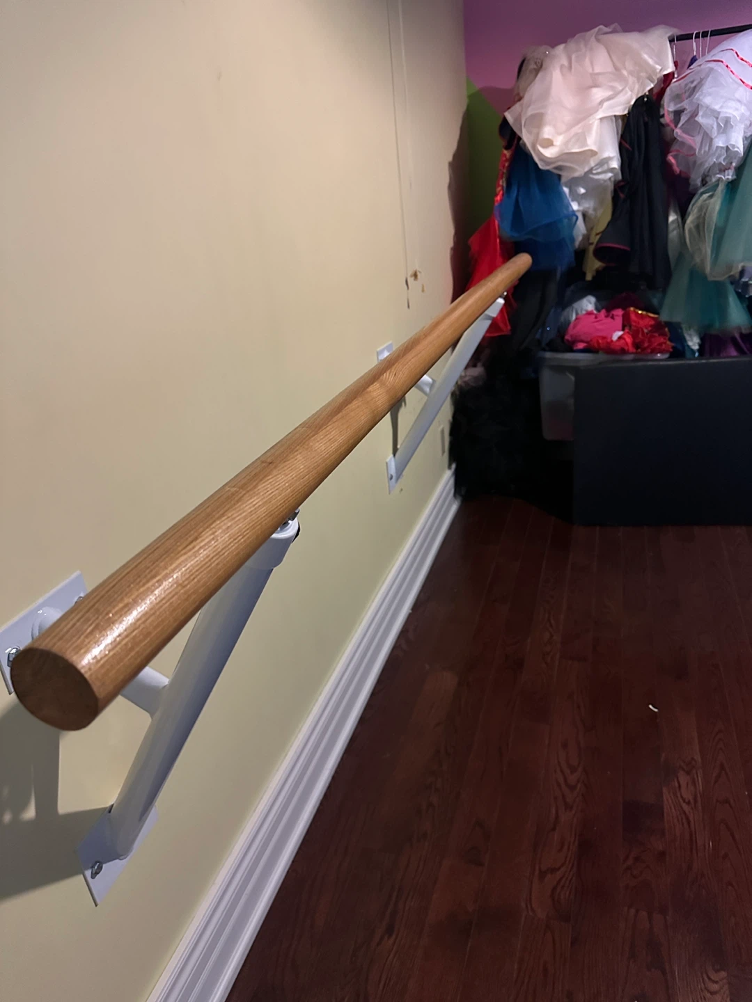 Wooden Barre with White Wall Mounts - photo 2