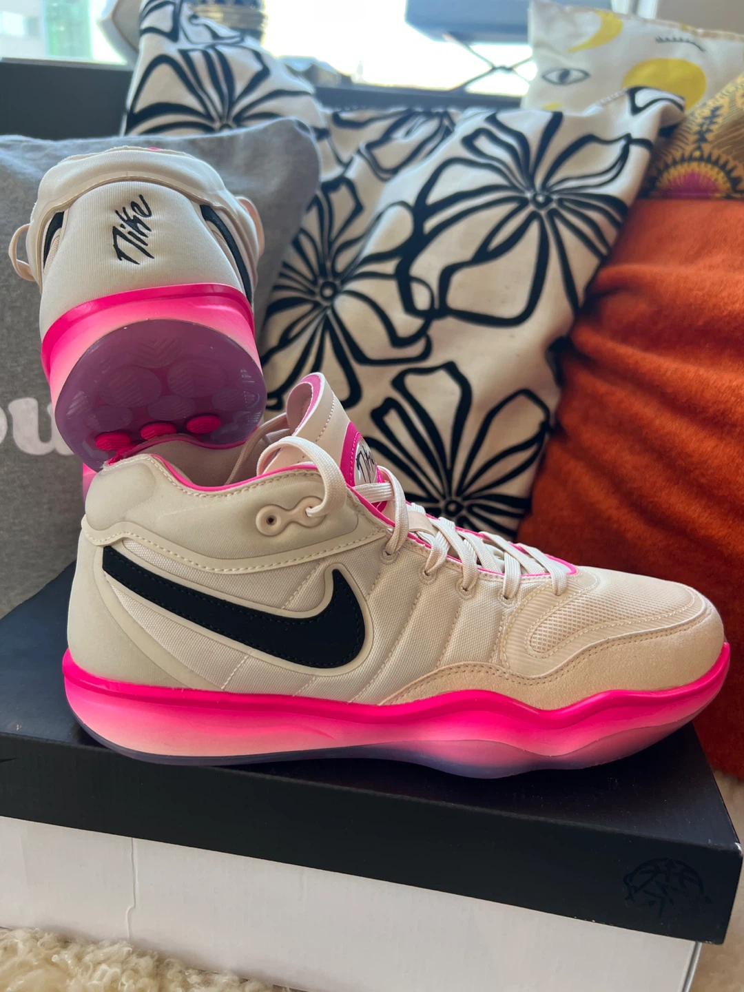 Nike Shoes - photo 3