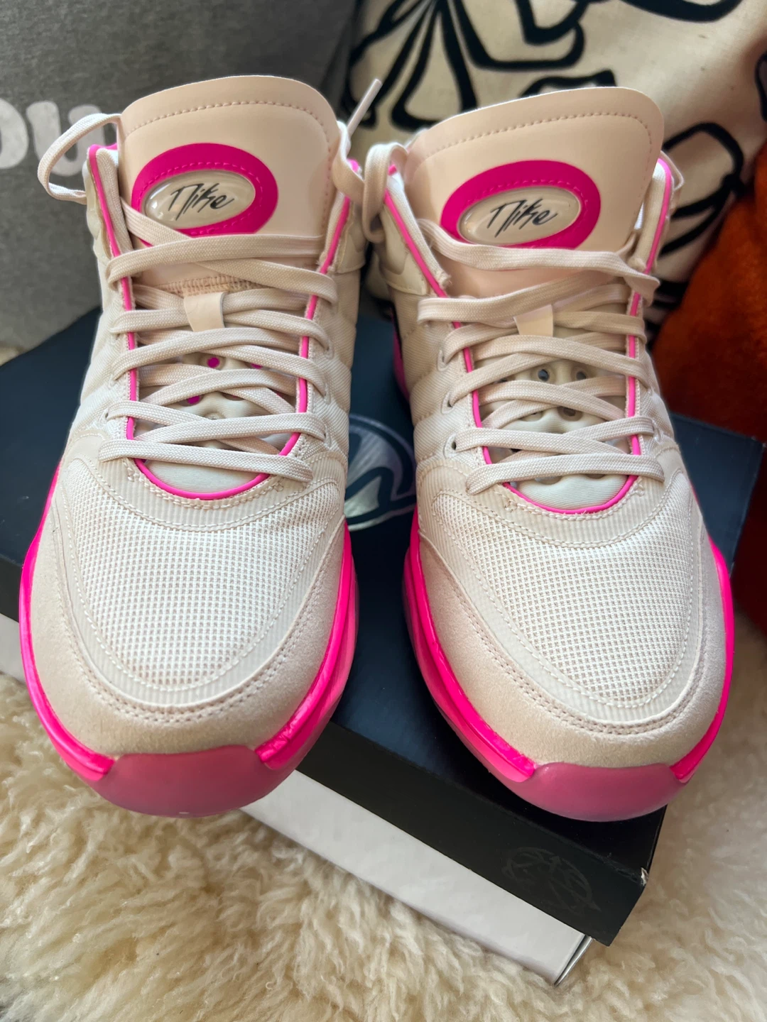 Nike Shoes - photo 2