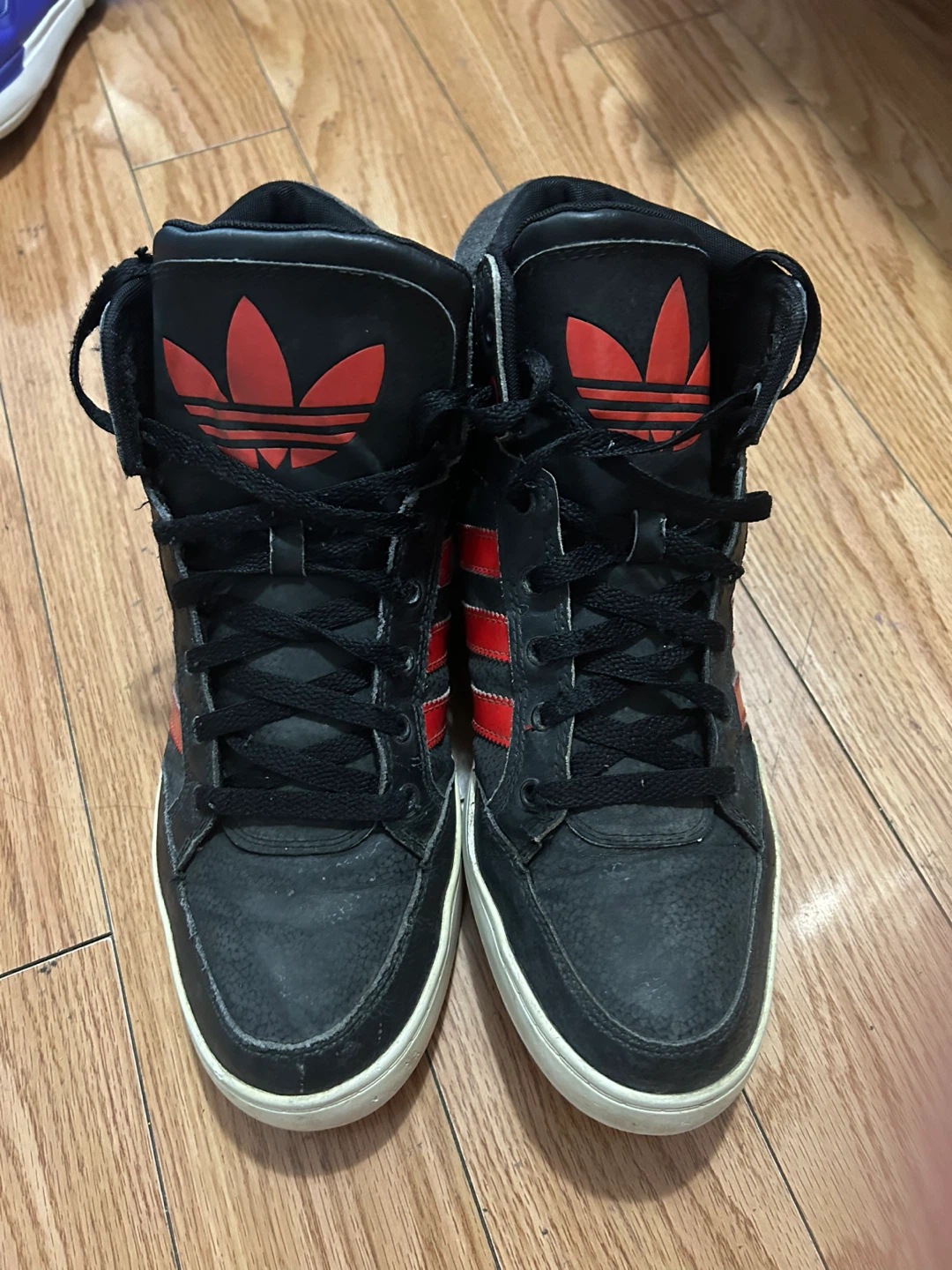 Size 11 Men Adidas High Top Sneakers Black Red