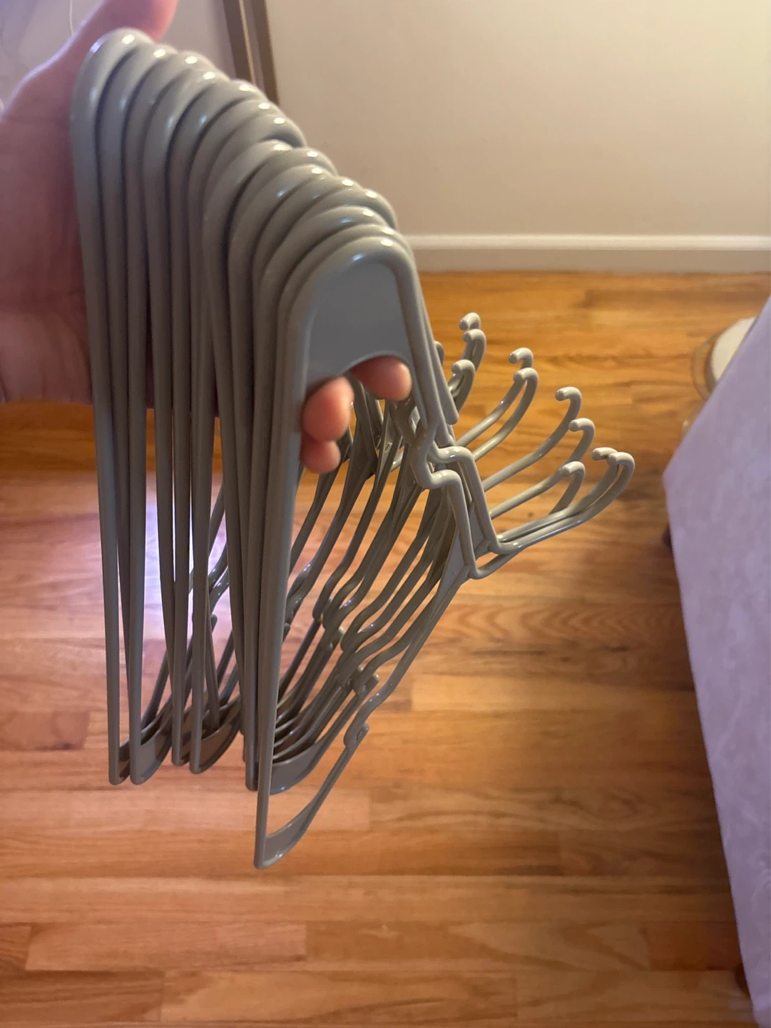 (Free) 15 Gray Hangers