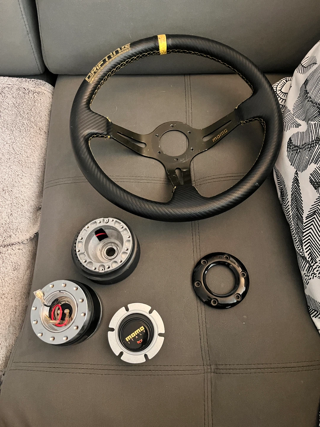 Momo Steering Wheel with Quick Release Hub Kit