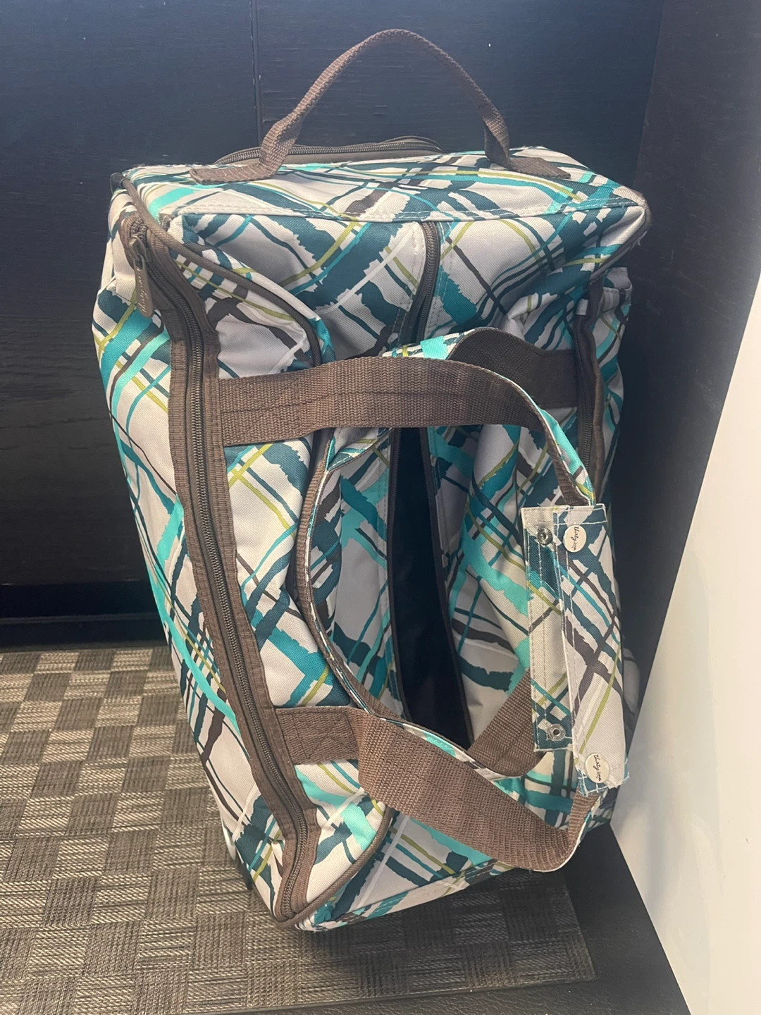 Duffle/roller bag - ThirtyOne brand