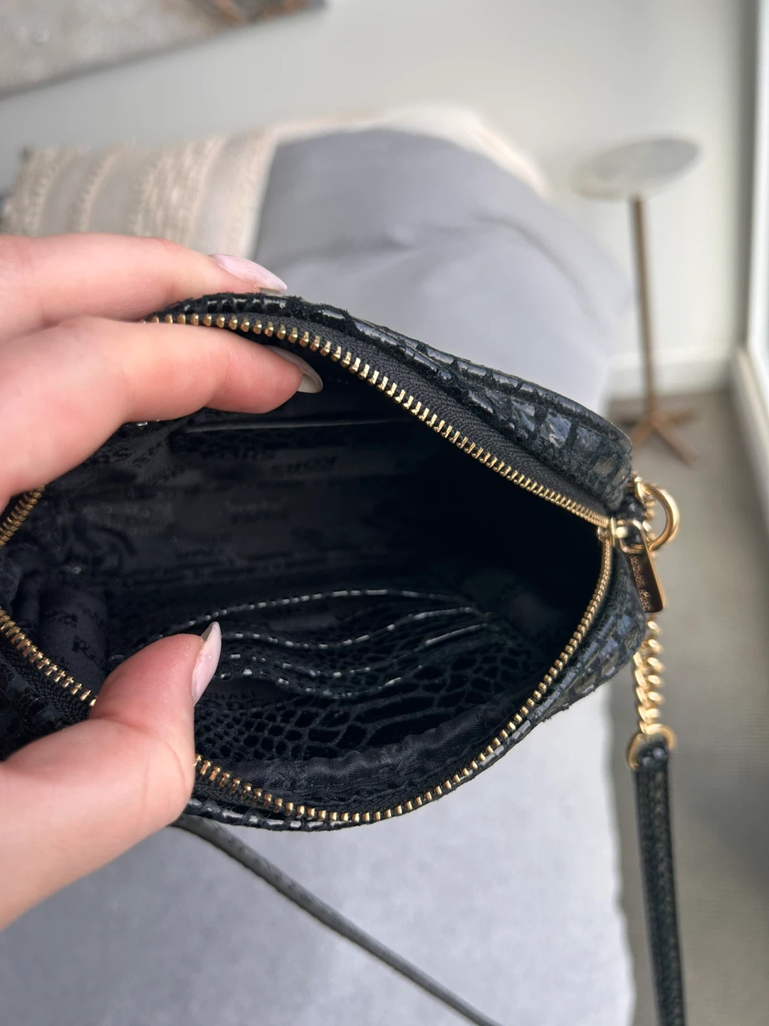 Michael Kors Black Snakeskin Camera Bag - photo 3