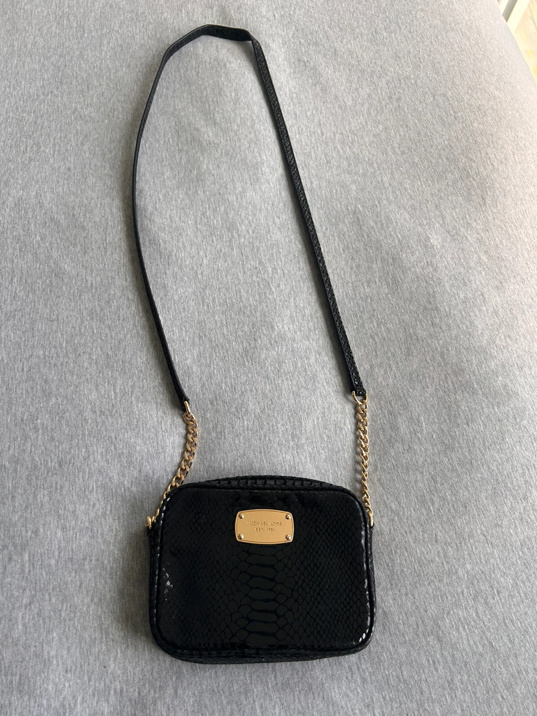 Michael Kors Black Snakeskin Camera Bag - photo 2