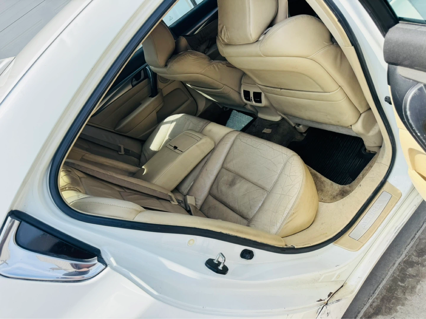White Acura TL Sedan - photo 4