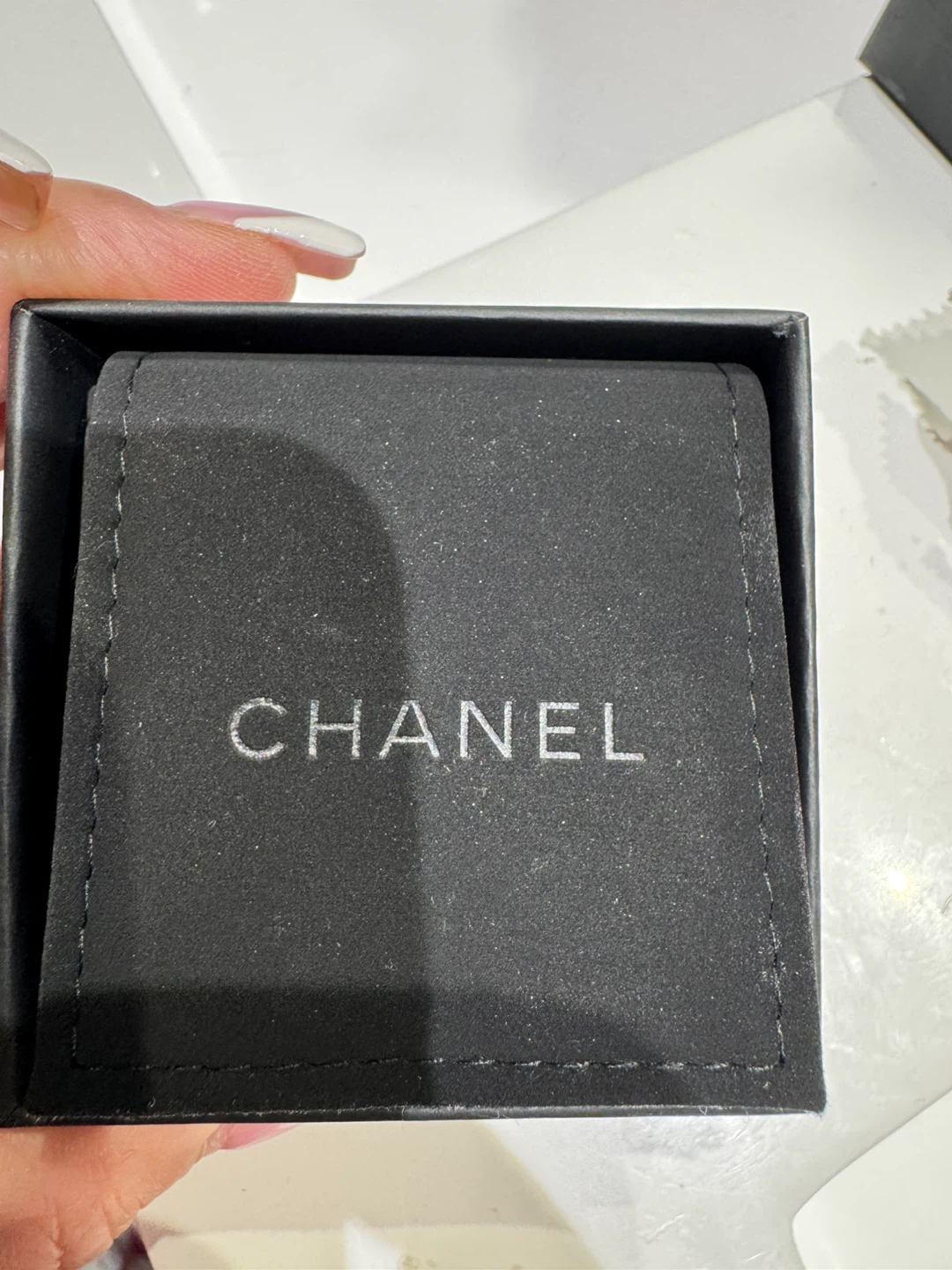 Authentic CC Chanel Crystal and Gold Earrings - photo 3