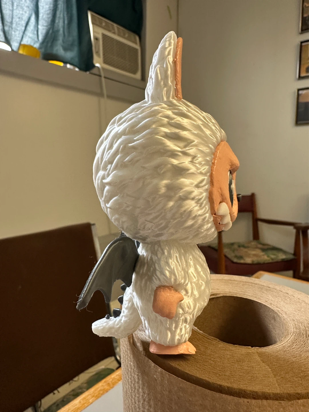 Lafufu monster White fluffy creature figurine with wings - photo 3