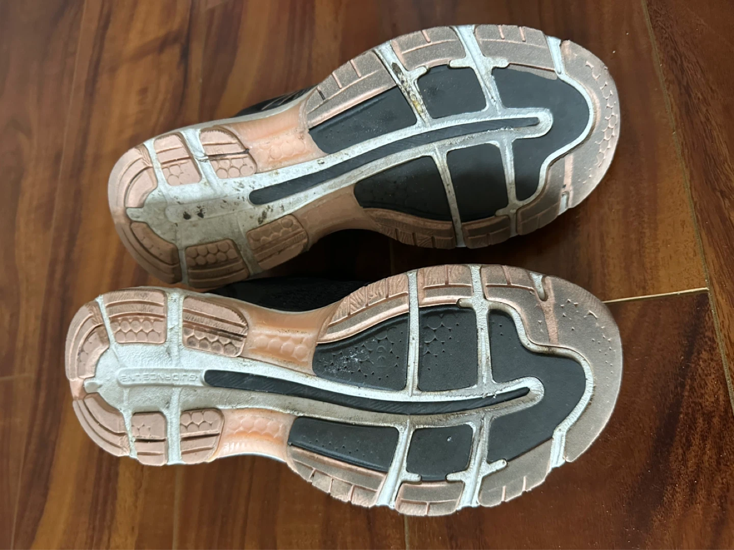 Women size 9 ASICS Gel-Nimbus 20 Running Shoes - photo 2