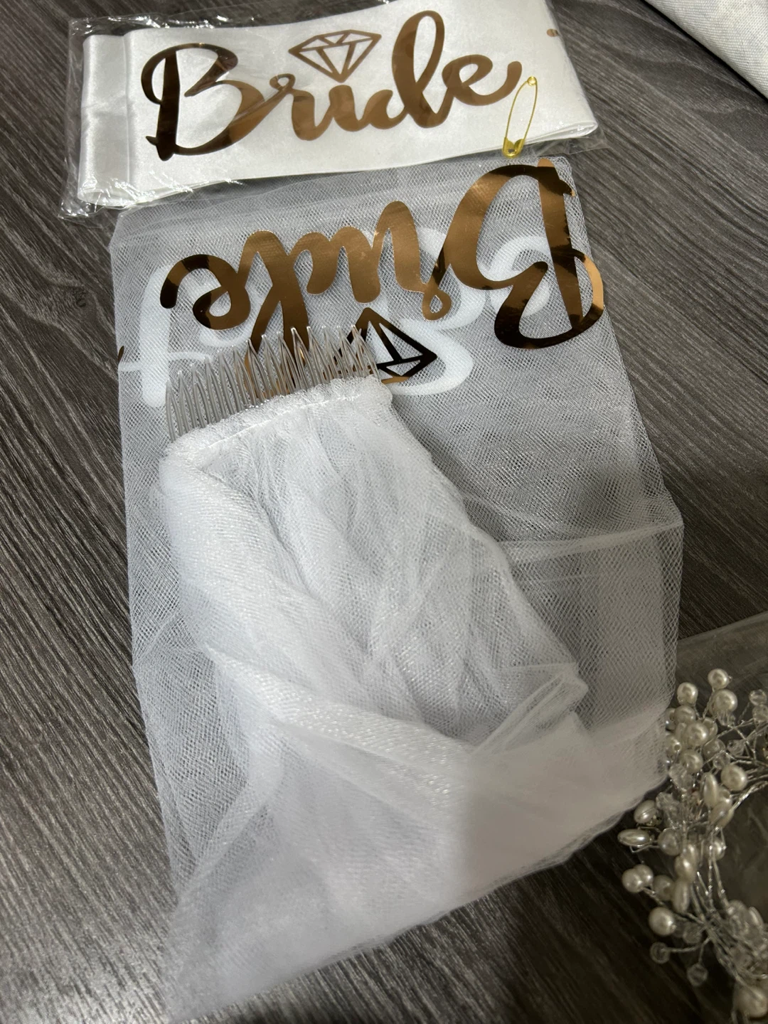 New-White Wedding , Veils with Comb, Bridal sash,hair pearl pcs! - photo 2